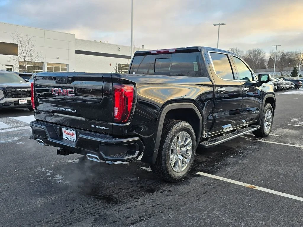 2026 GMC Sierra 1500 Denali - Photo 10