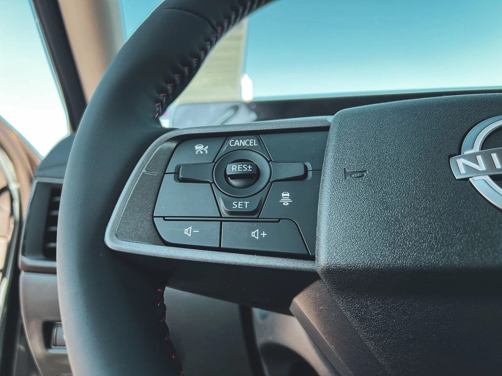 New 2026 Atlantic Gray Metallic Nissan SR image 17