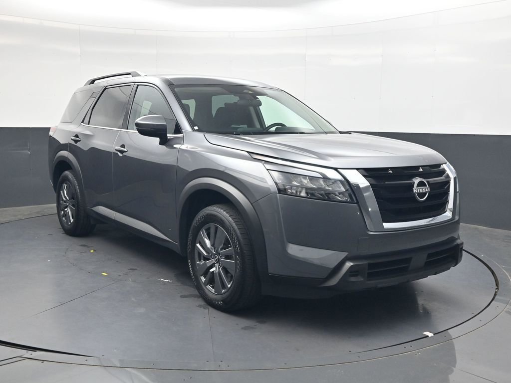 Used 2025 Gray Nissan SV image 2
