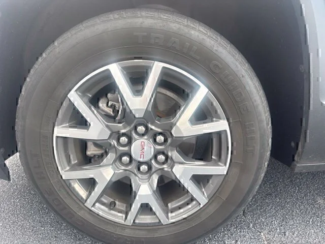 Used 2023 White GMC SLE image 12