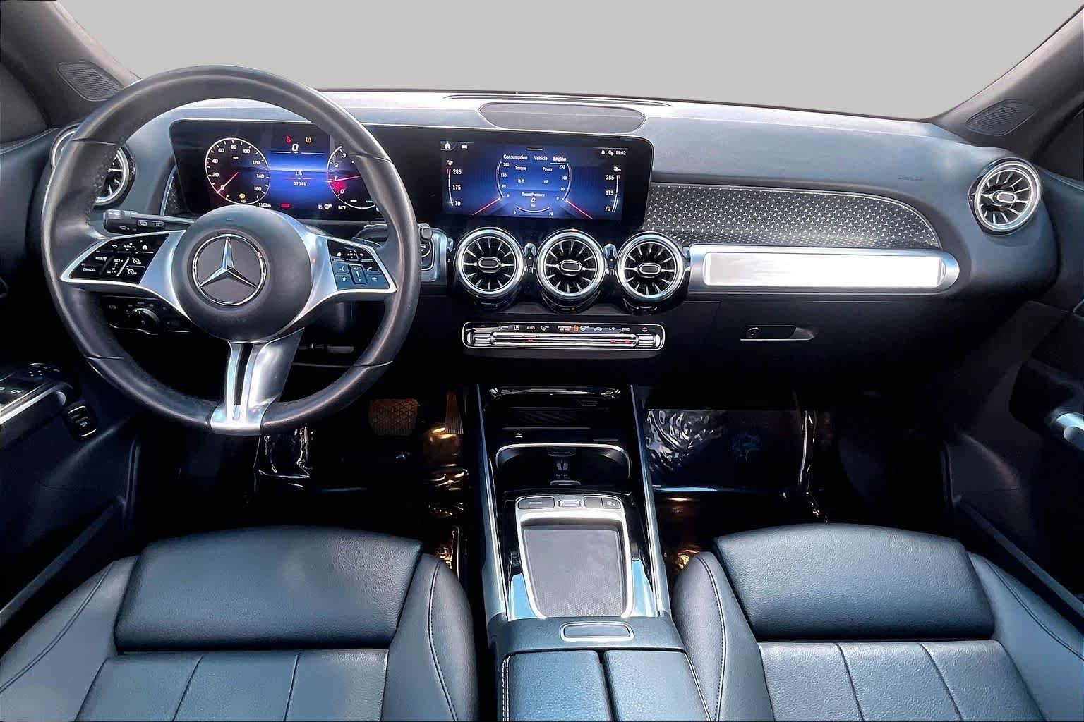 Used 2025 Polar White Mercedes-Benz GLB 250 image 16