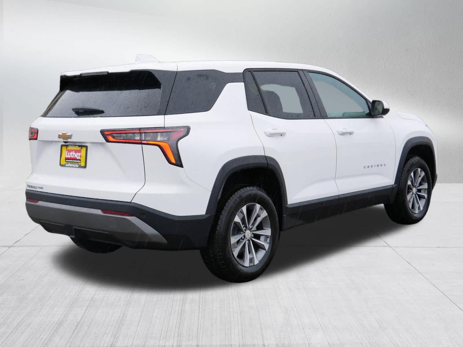New 2027 Summit White Chevrolet LT image 5
