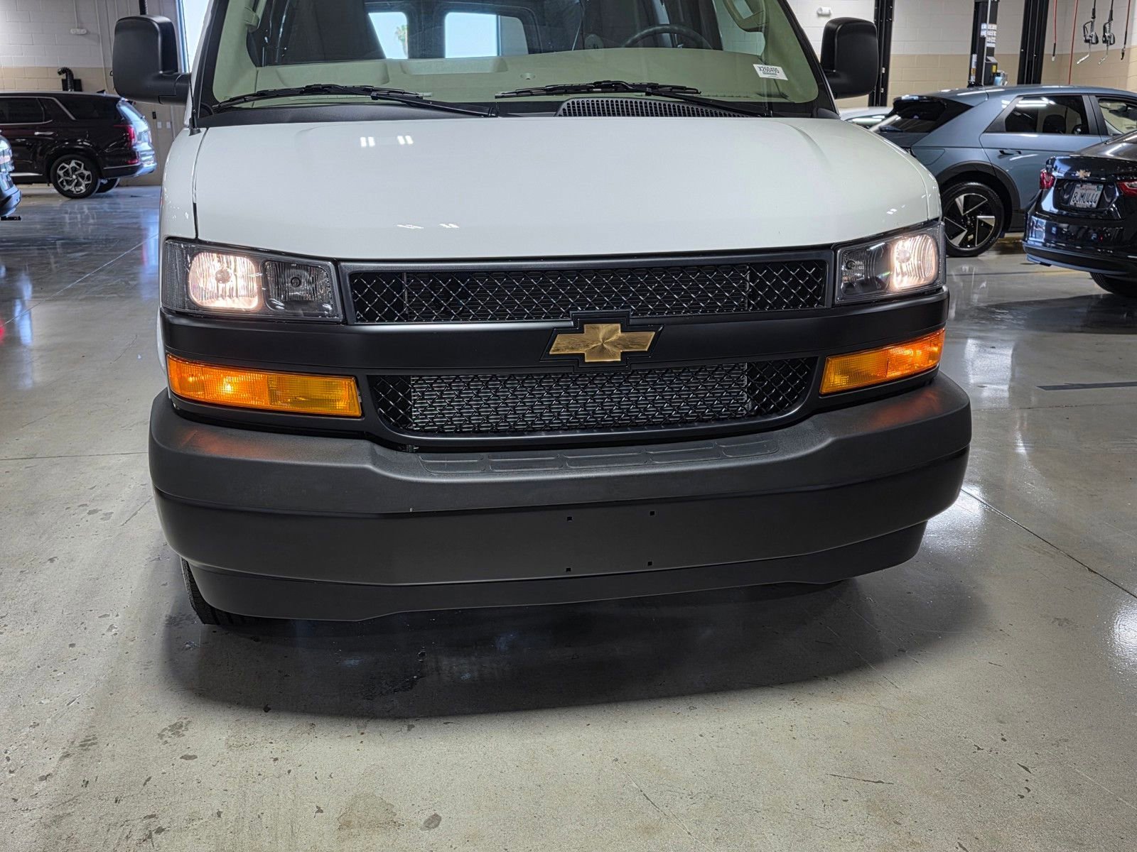 2026 Chevrolet Express Cargo Work Van - Photo 9