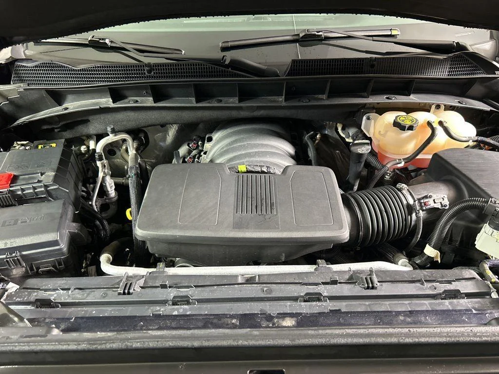 Used 2023 Titanium GMC Denali image 14