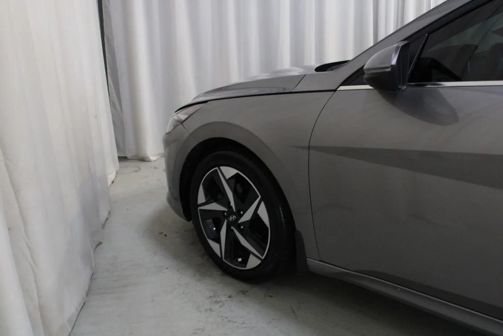 Used 2023  Hyundai Limited image 29