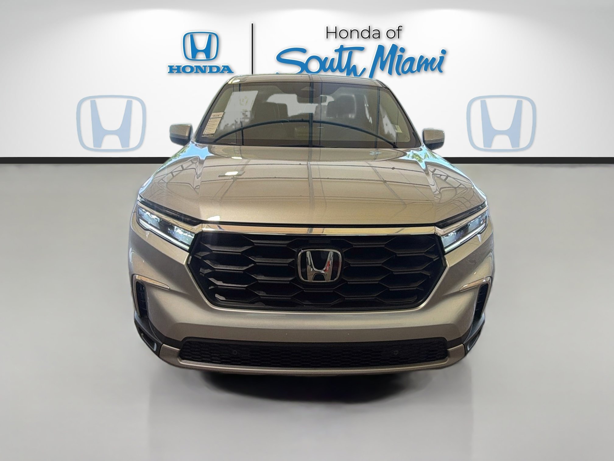Certified Used 2025 Lunar Silver Metallic Honda 2WD EX-L image 2
