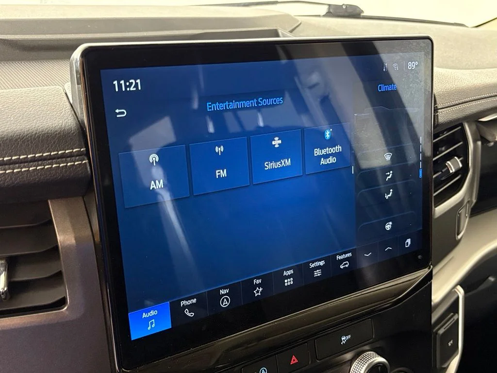 Used 2024 Silver Ford XLT image 28