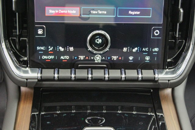 2027 GMC Yukon Denali - Photo 21