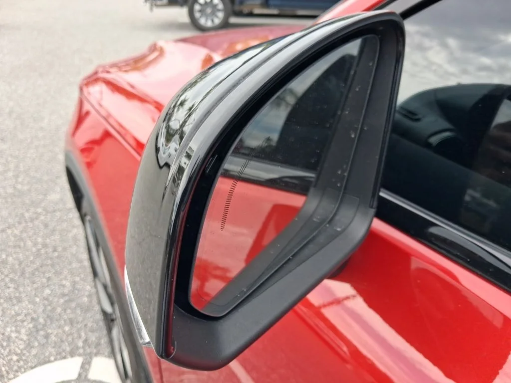 Used 2023 Red Volvo Ultimate image 17