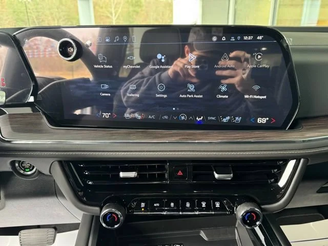 2026 Chevrolet Suburban Premier - Photo 22