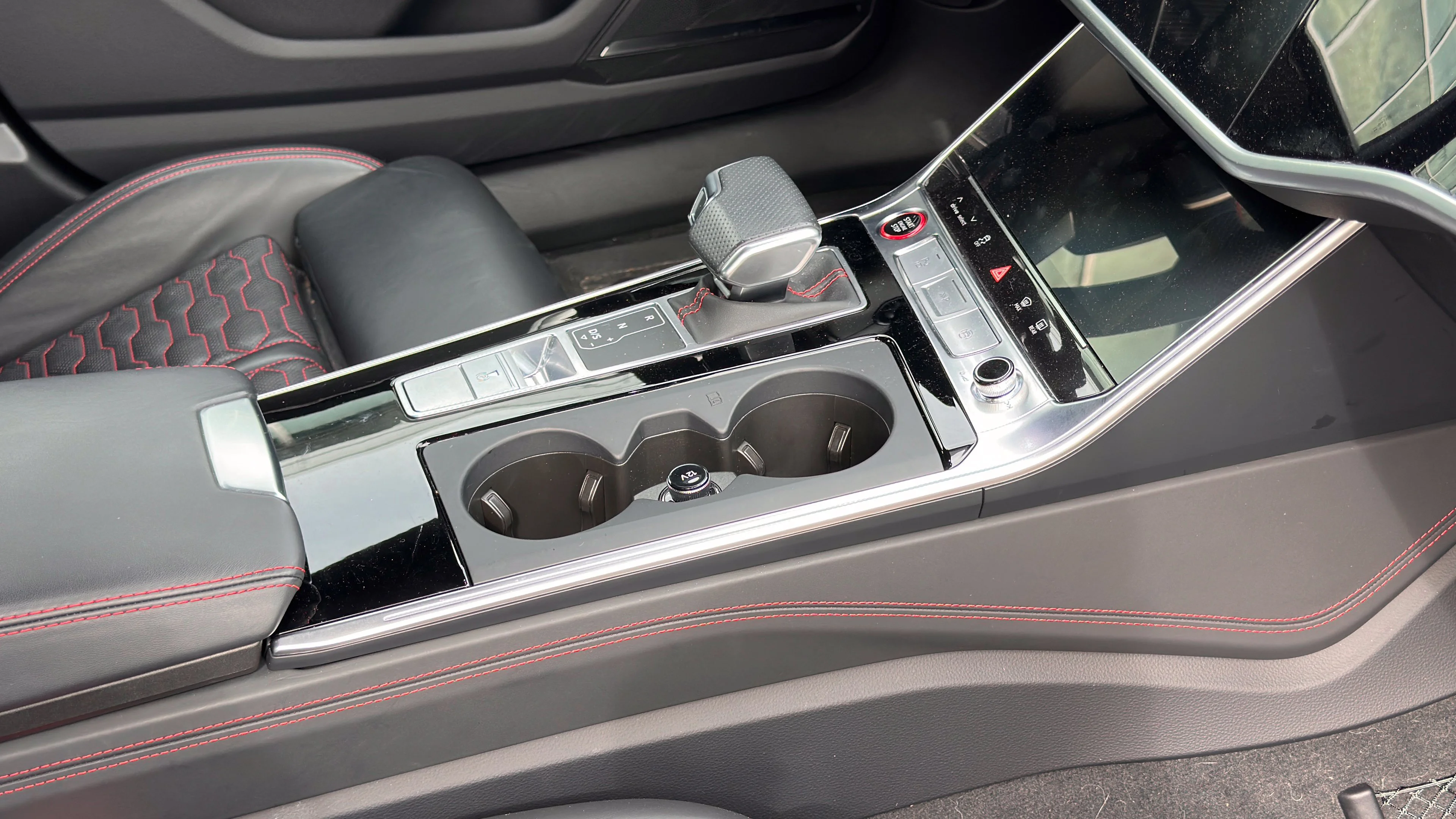 Used 2024 Black Audi 4.0T image 7