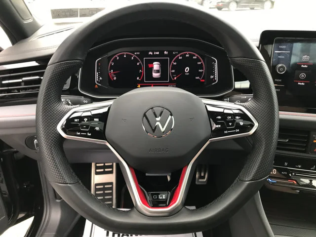 Certified Used 2025 Deep Black Pearl Volkswagen Autobahn image 15