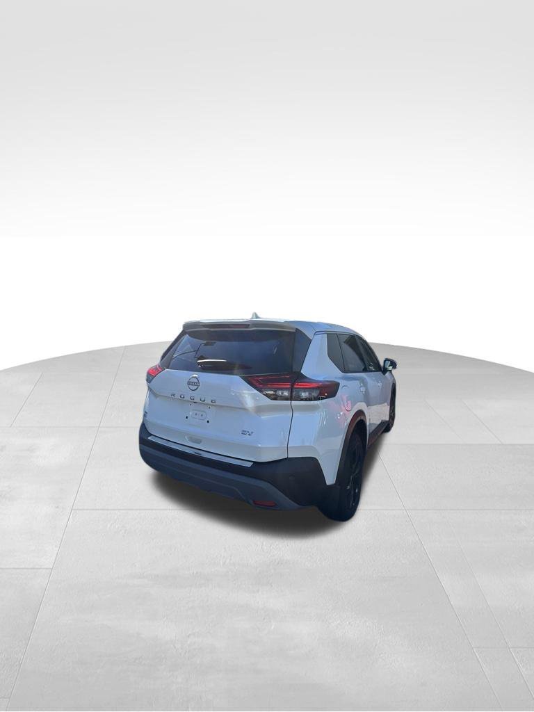 Used 2023 White Nissan SV image 5
