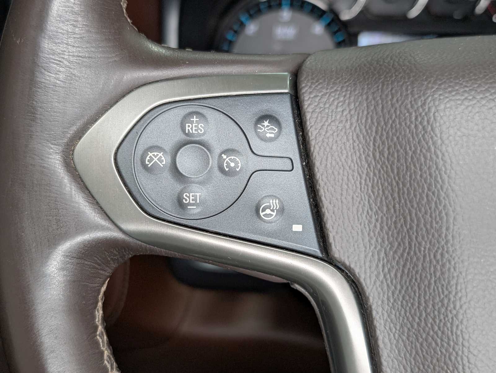 Used 2017 Iridescent Pearl Tricoat Chevrolet High Country image 36