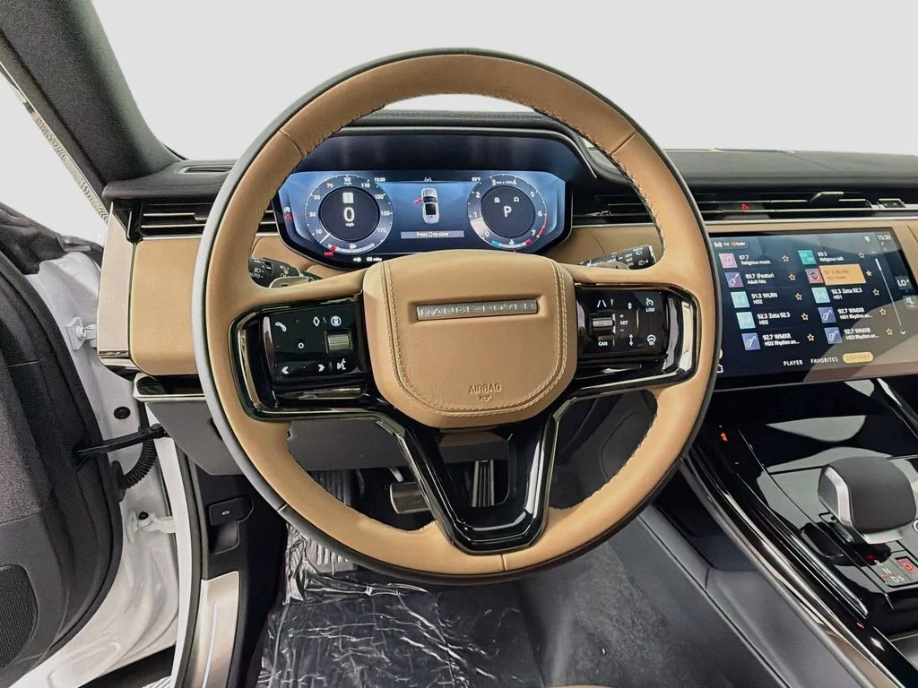 New 2026 Fuji White Land Rover Dynamic SE image 11