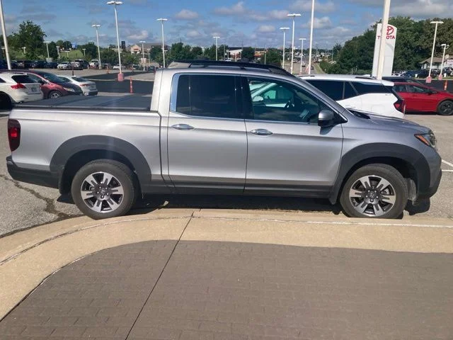 Used 2019 Silver Honda RTL-E image 3