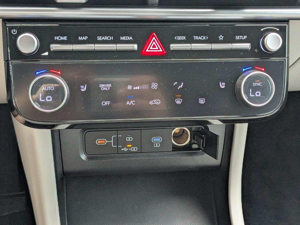 New 2026 White Hyundai SEL FWD image 23