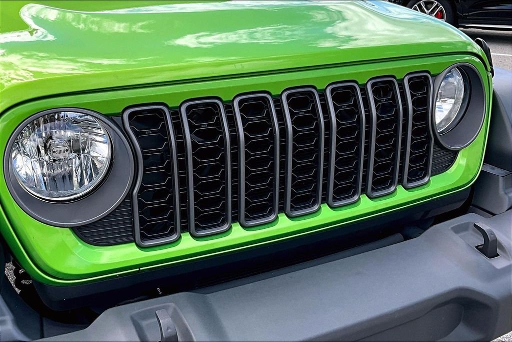 Used 2025 Green Jeep Sport image 32