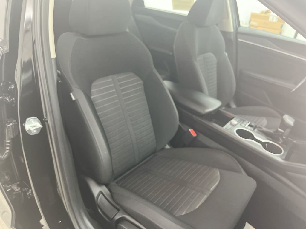 Used 2026 Black Kia LXS image 25