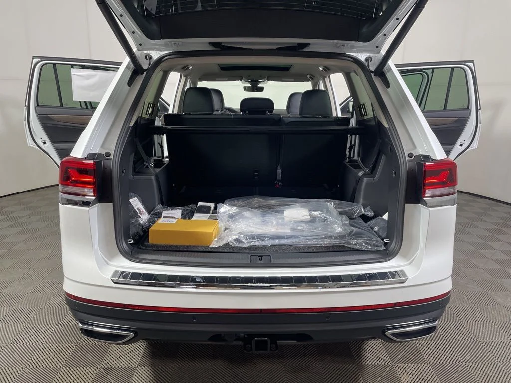 New 2026 White/off-white Volkswagen 2.0T SEL image 22
