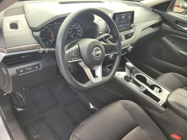 Used 2024 Silver Nissan 2.5 SV image 12