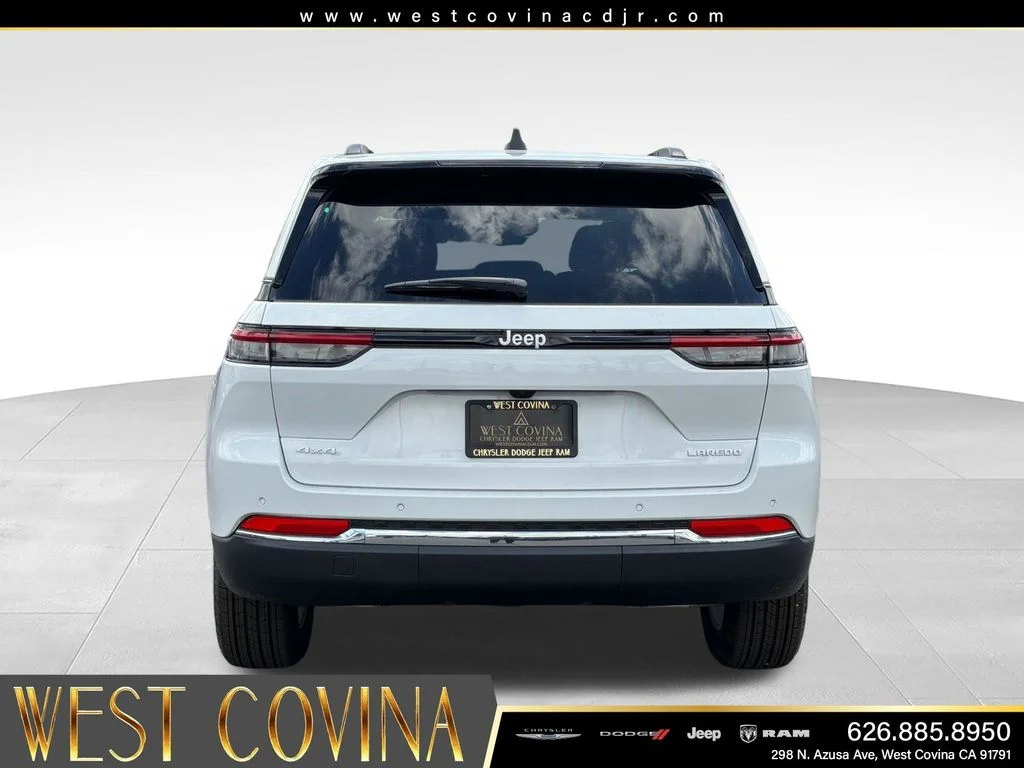 New 2026 Bright White Clearcoat Jeep Laredo X image 4
