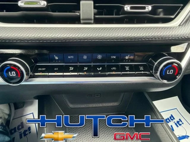 Used 2026 Lakeshore Blue Metallic Chevrolet LT image 35