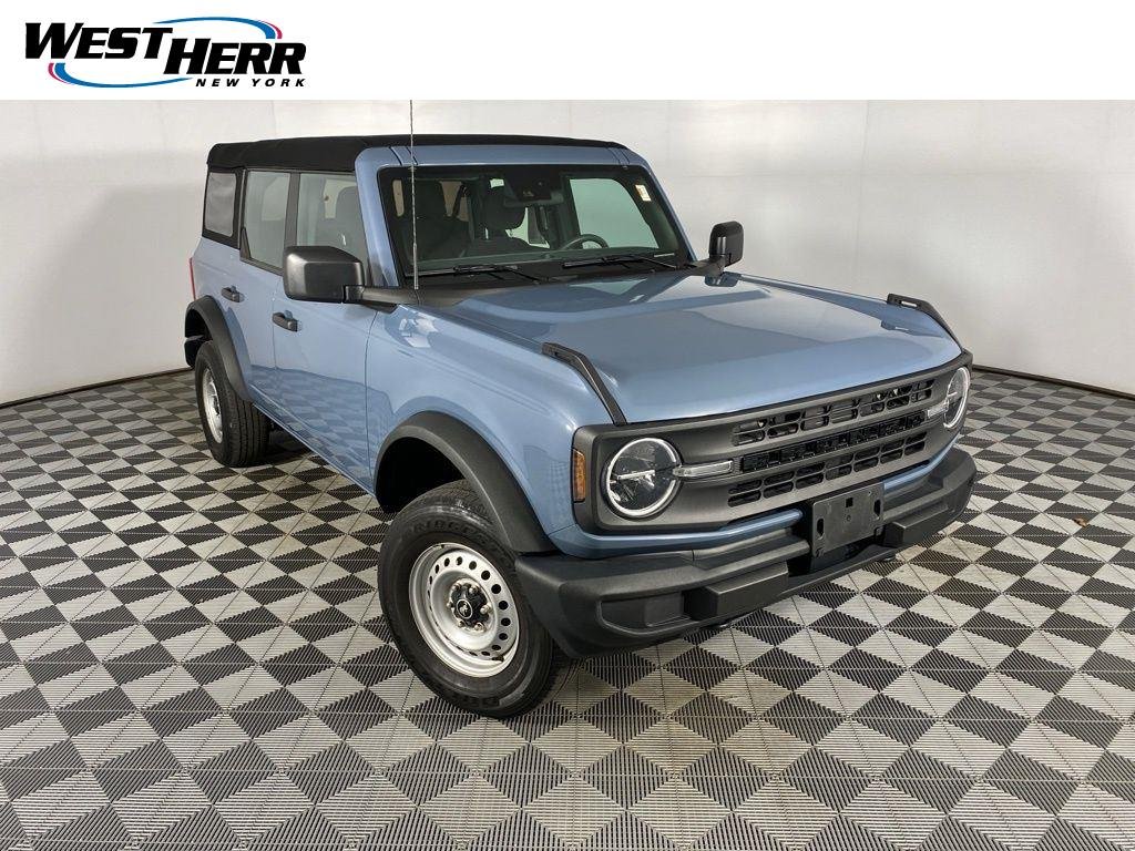 2023 Ford Bronco Base 4x4's photo