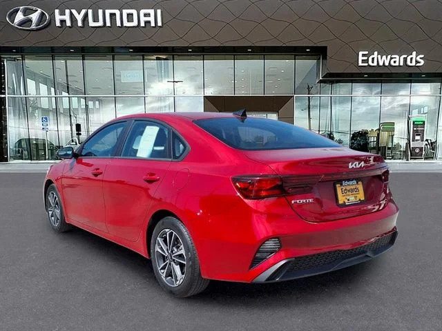 Used 2023 Red Kia LXS image 5
