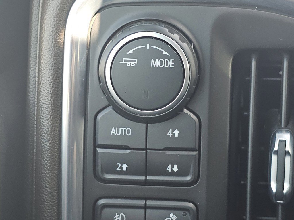 Used 2021 Summit White Chevrolet LTZ image 9