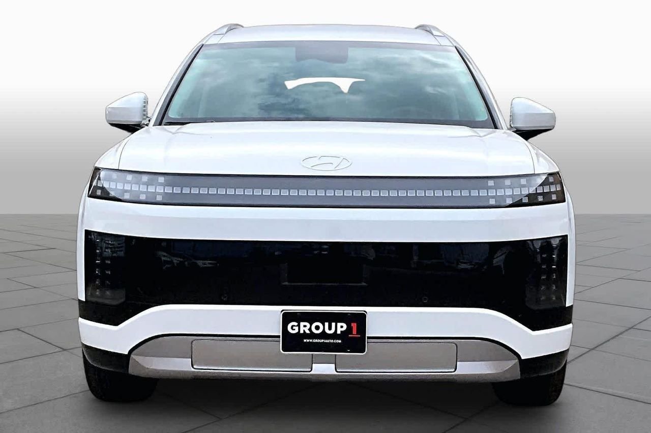New 2026 Snow White Pearl Hyundai SEL image 3