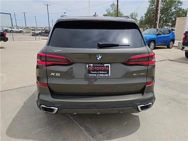 Used 2023 Gold BMW sDrive40i 4x2 Sports Activity Vehicle image 3