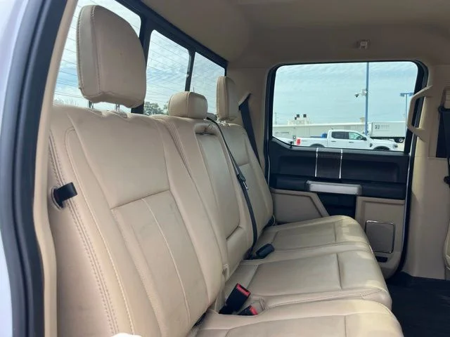 Used 2020 White Ford Lariat image 26