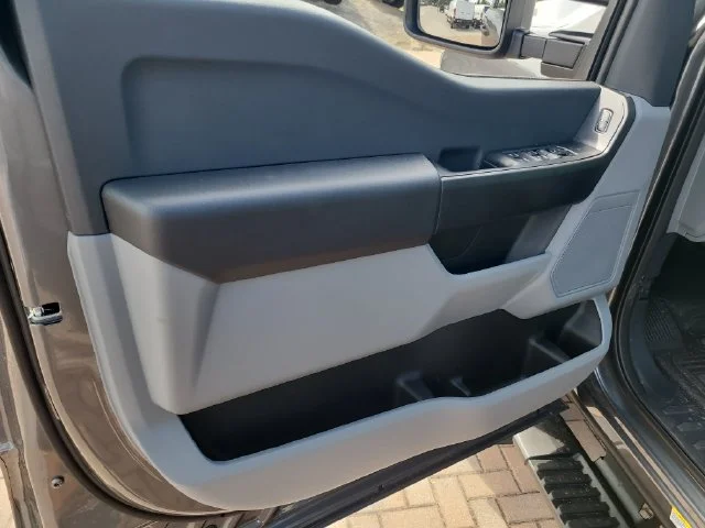New 2027 Gray Metallic Ford XL 4WD CREW CAB image 17