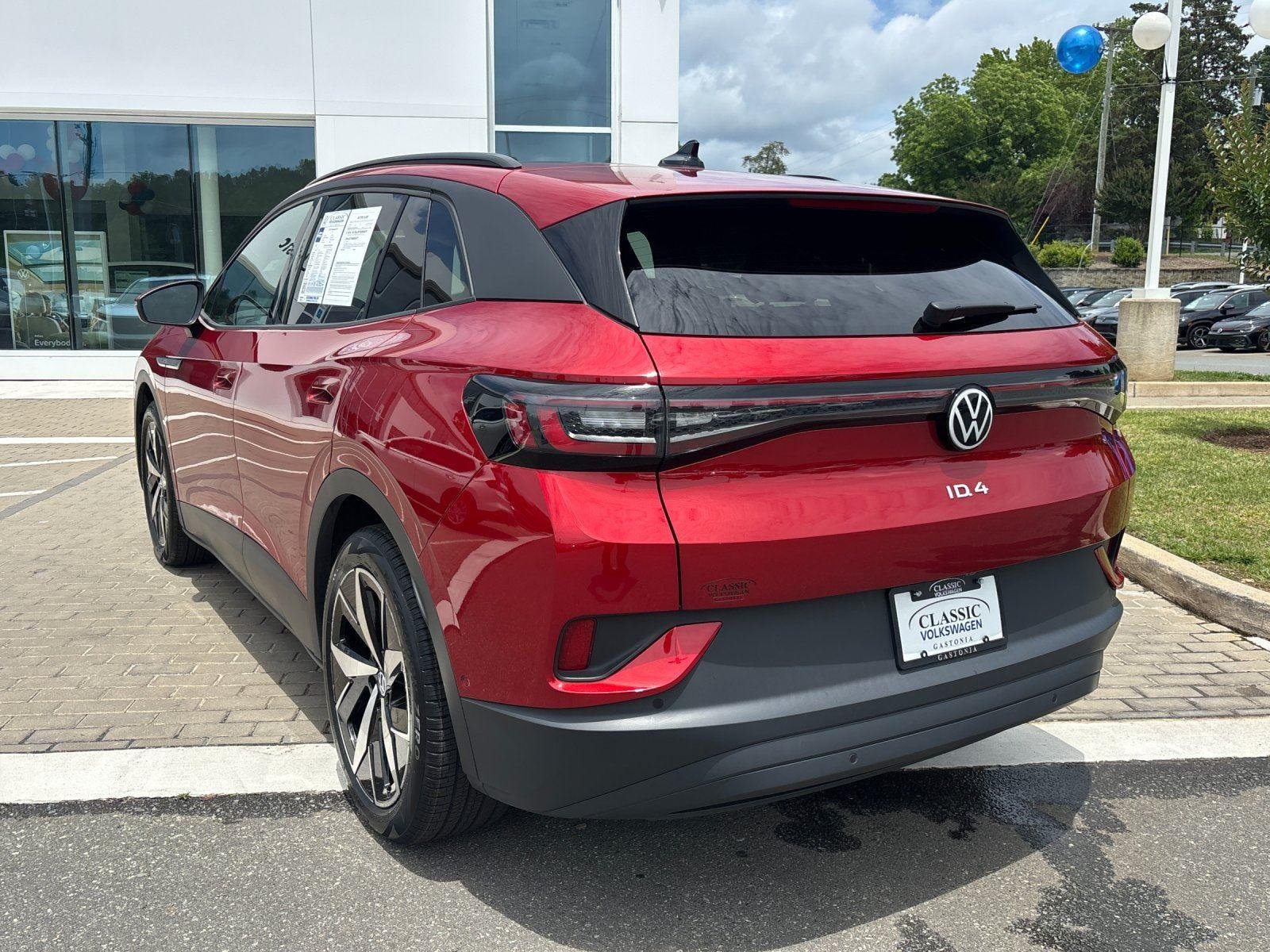 Used 2023 Aurora Red Metallic Volkswagen Pro S image 3