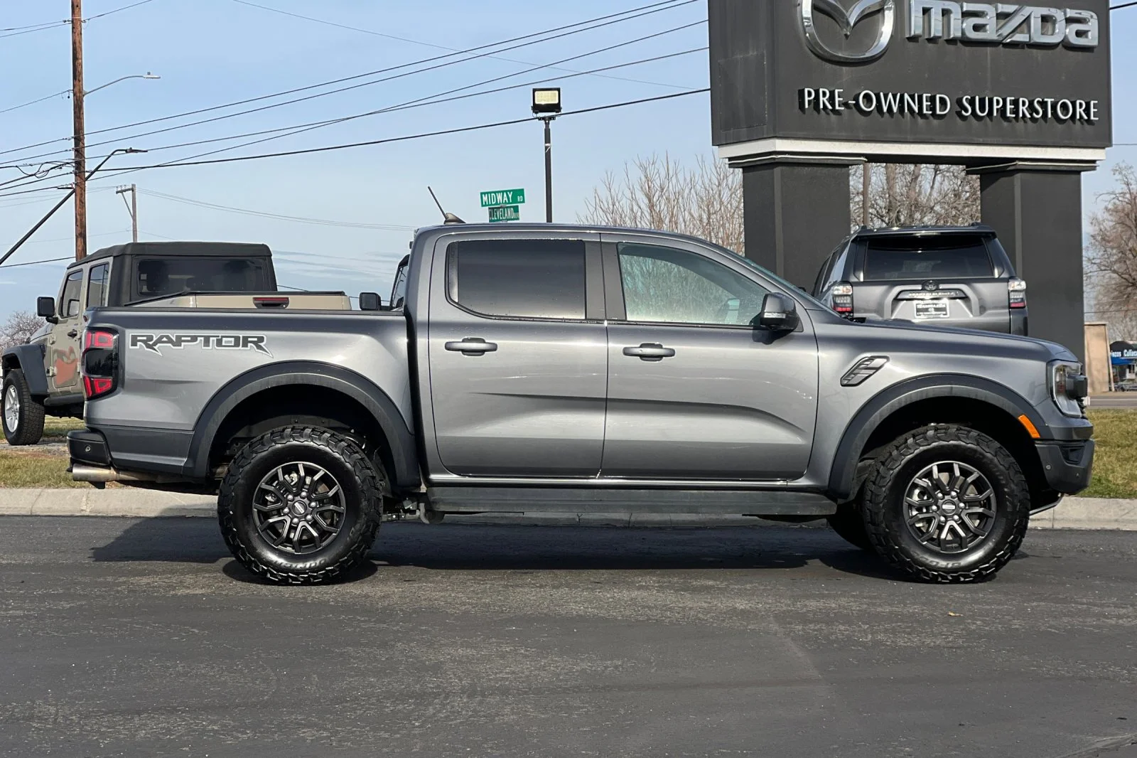 Used 2024  Ford Raptor image 3