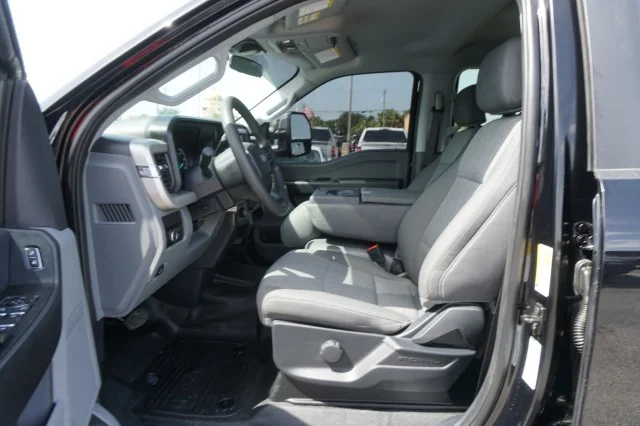 Used 2026 Agate Black Metallic Ford XL image 13