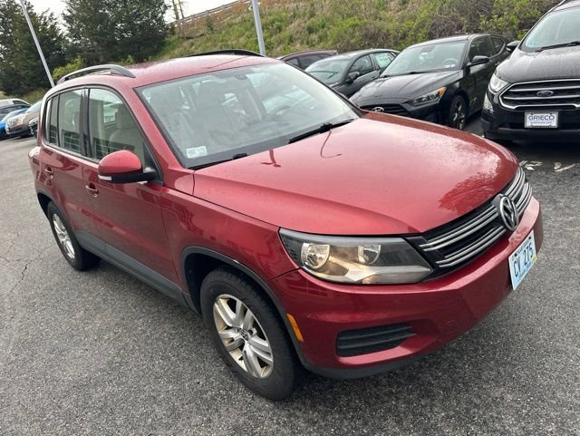 2016 Volkswagen Tiguan 2.0T S's photo