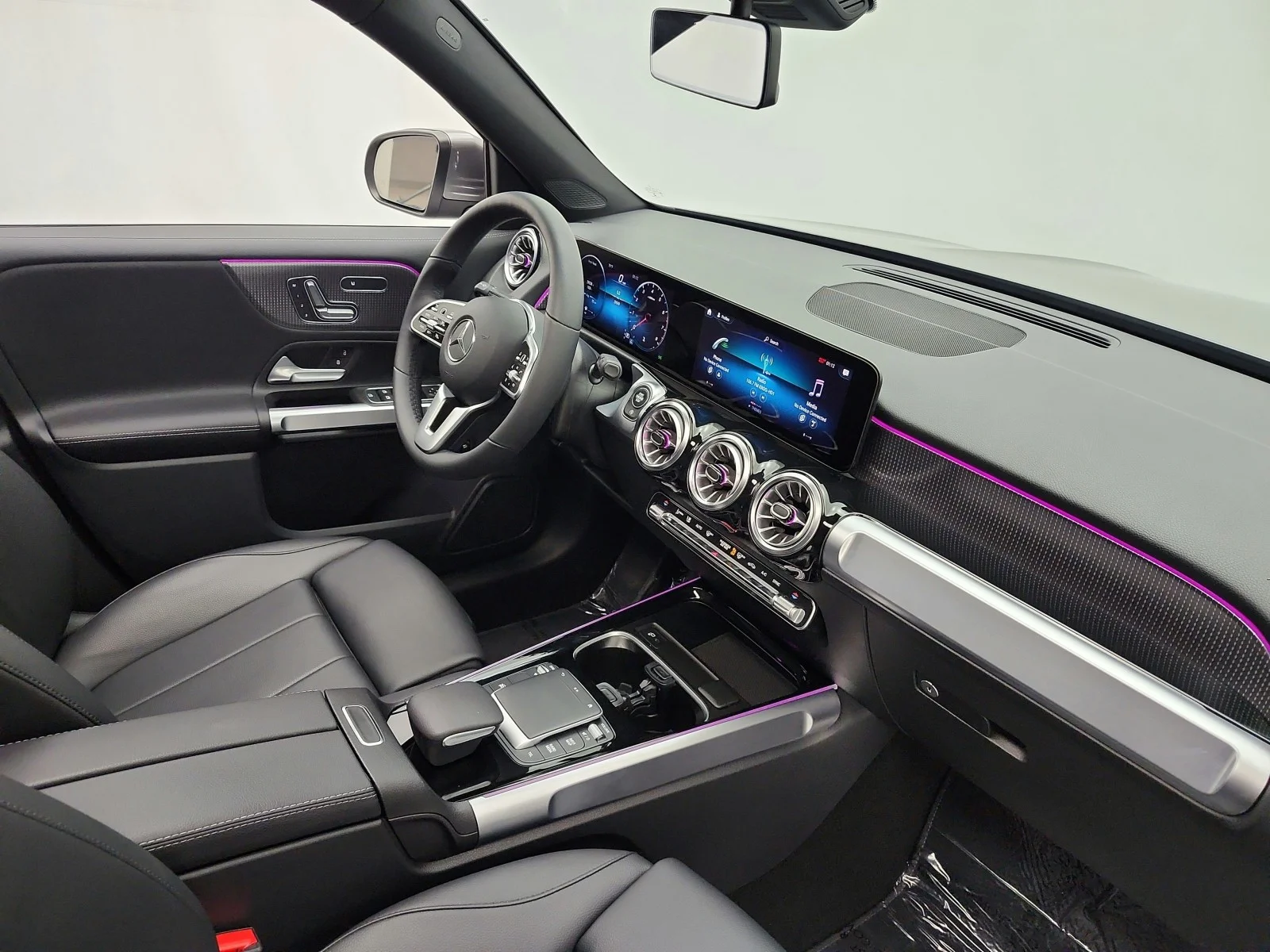 Used 2022 Mountain Grey Metallic Mercedes-Benz GLB 250 SUV image 18