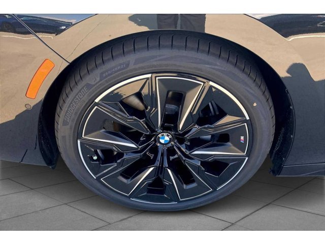 2026 BMW i7 50 - Photo 11
