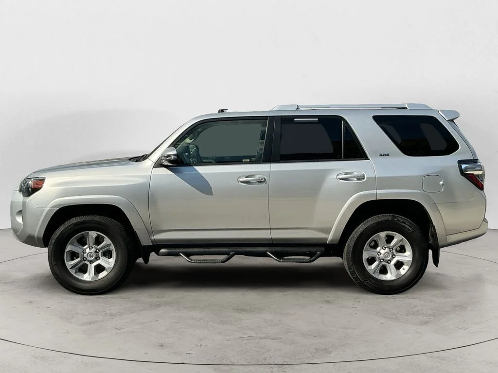 Used 2016 Silver Toyota SR5 Premium image 8