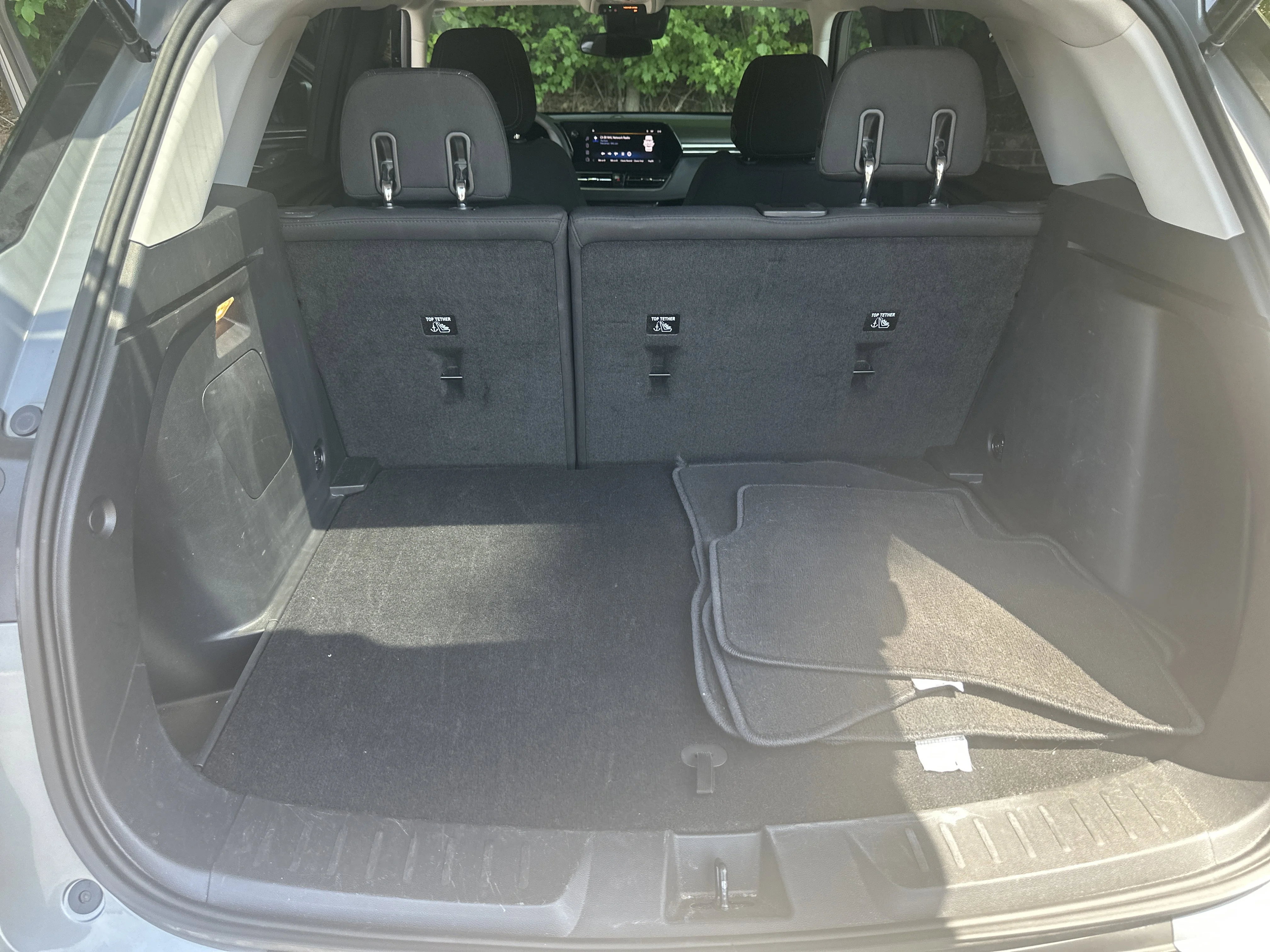 Used 2025 Sterling Gray Metallic Chevrolet LT image 23