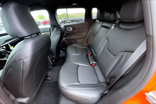 New 2026 Joose Exterior Paint Jeep Latitude image 10