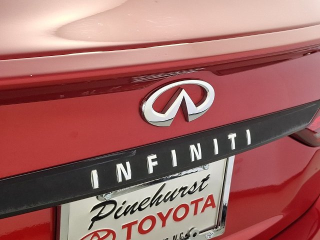Used 2022 Red INFINITI LUXE image 36
