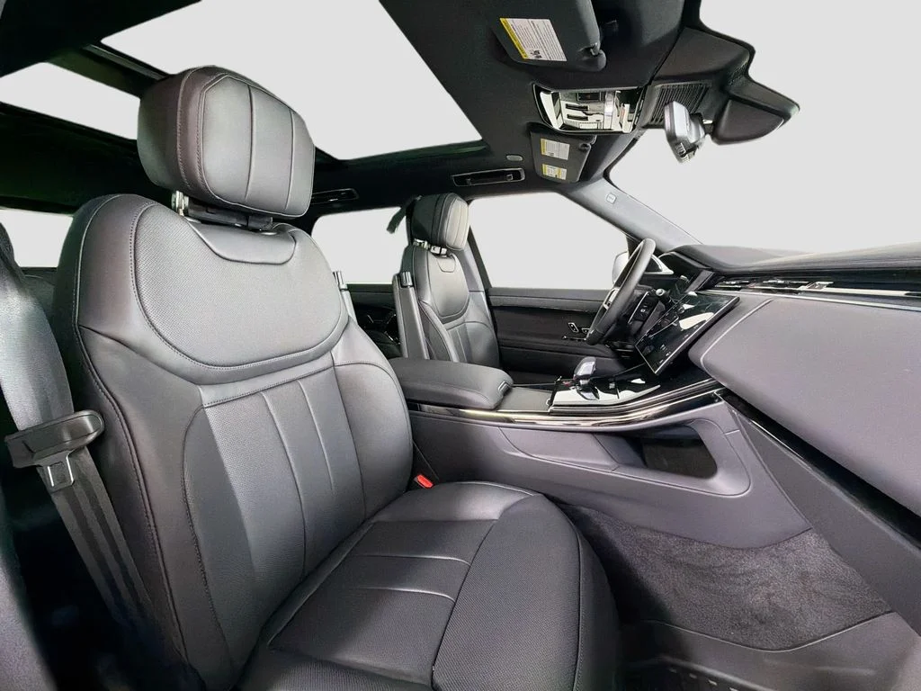 New 2026 Fuji White Land Rover Dynamic SE image 30