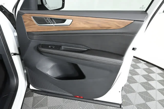 New 2026 Opal White Pearl Volkswagen 2.0T SE image 9