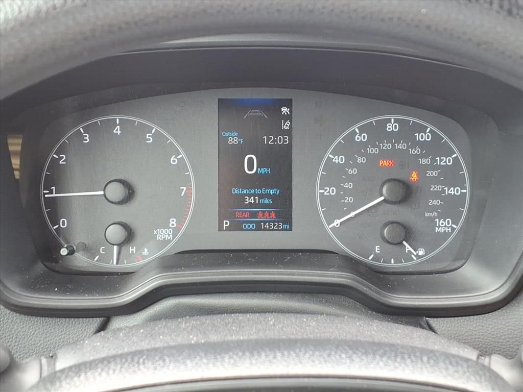 Certified Used 2025  Toyota LE image 22