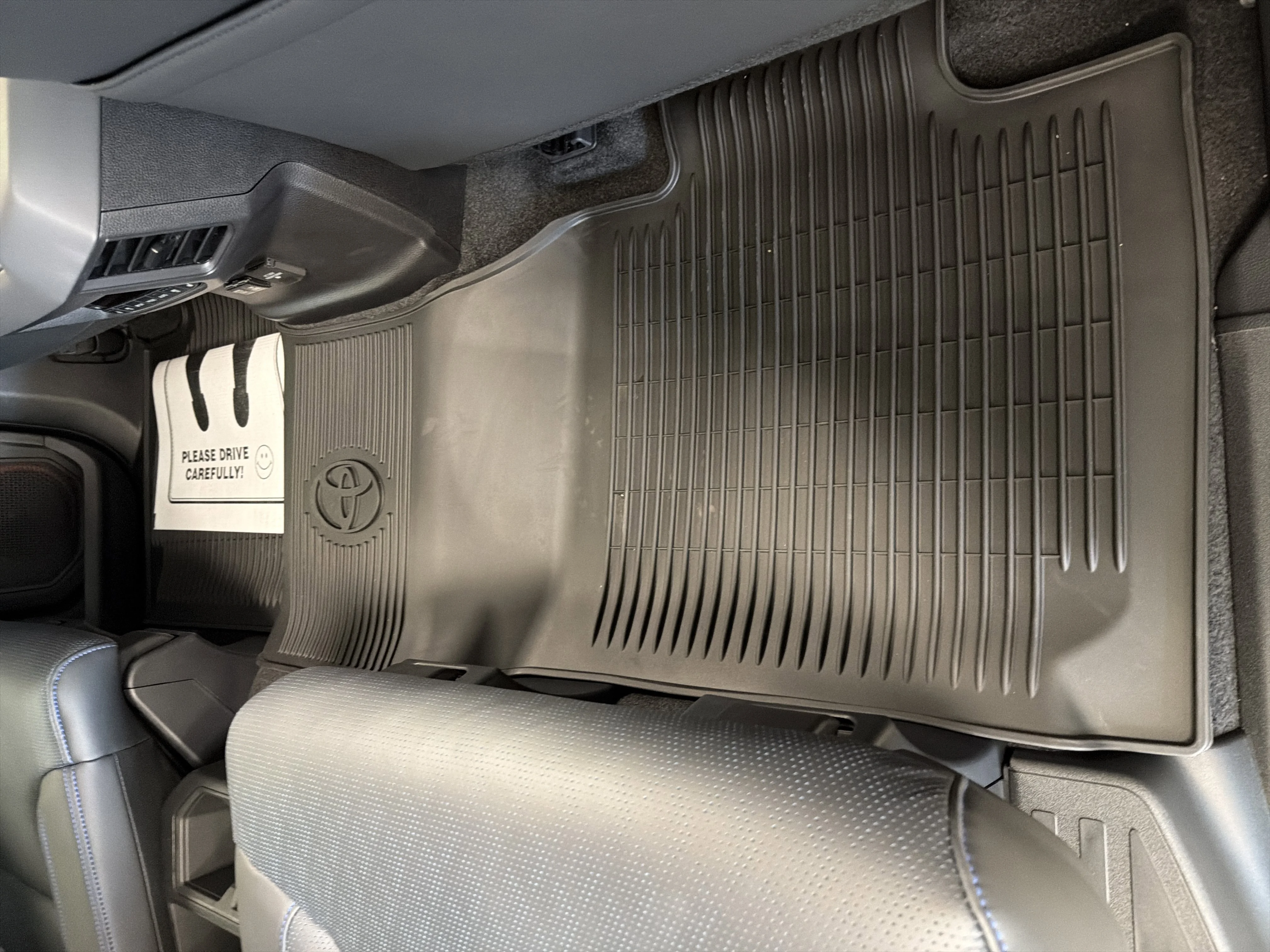 2026 Toyota Sequoia Platinum - Photo 41