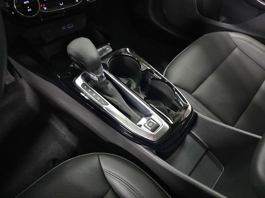 Used 2025 Mosaic Black Metallic Chevrolet ACTIV image 28