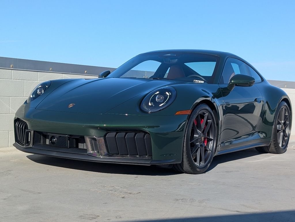 2026 Porsche 911 Carrera 4 GTS